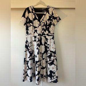 EUC Karl Lagerfield Paris Short Sleeve Fit & Flare Floral Dress